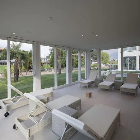 بارك هوتل دلتا، ويلبينغ ريزورت 4* أسكونا